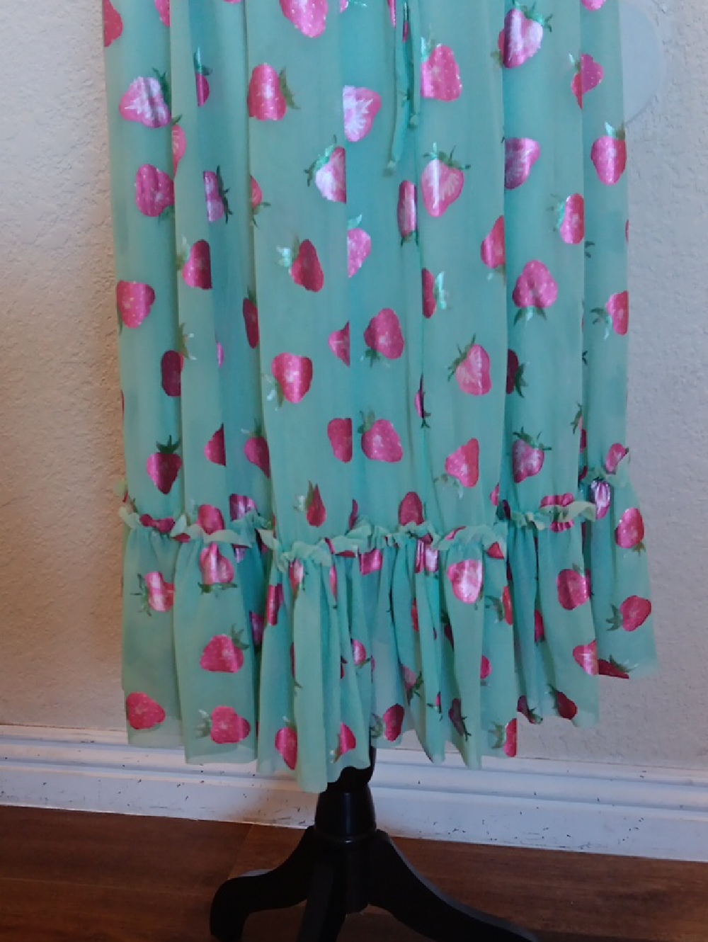 Blackmilk Mint Green And Strawberry 🍓 Skirt Size Large - Picture 3 of 10